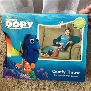 Finding dory comfy throw
